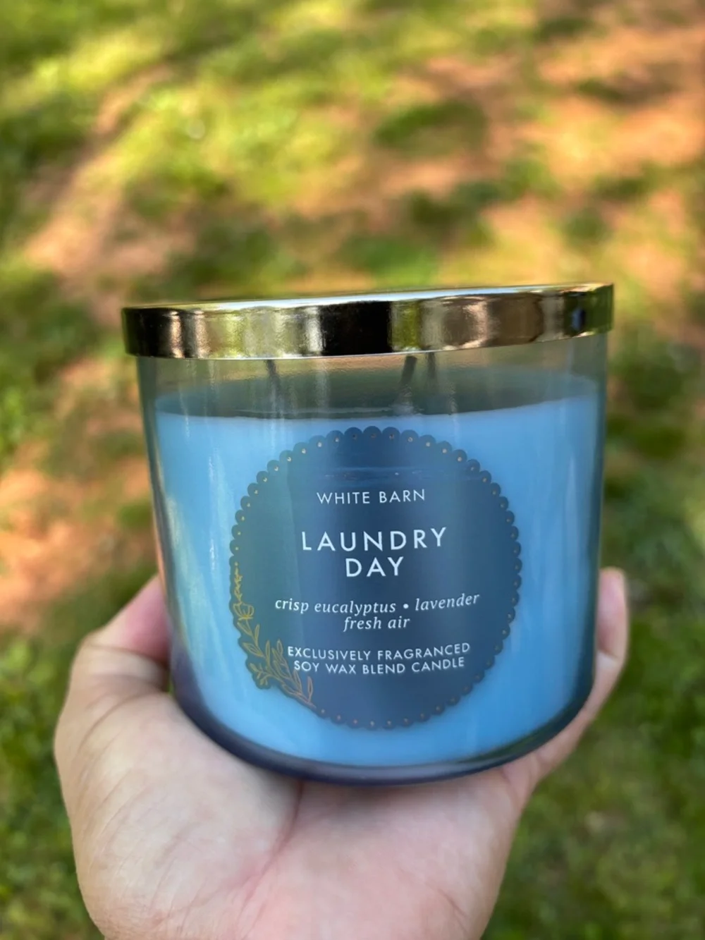 White Barn Laundry Day Candle - Blue with Gold Trim - Picture 8 of 11